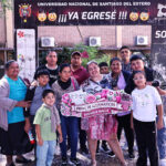 Emocionante egreso en la UNSE: la primera profesional de su familia atamisqueña