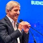 «El riesgo país no baja por el riesgo kuka»: Caputo descartó que el caso Adorni afecte las inversiones